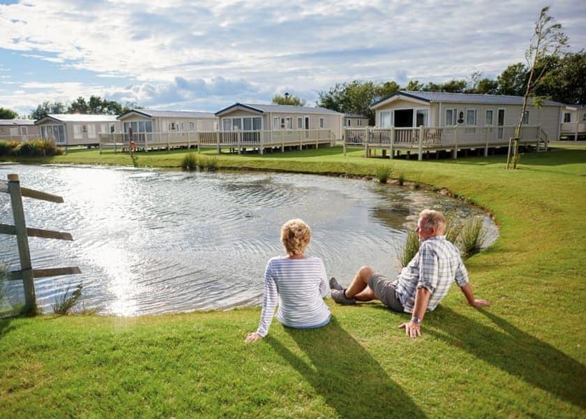 Blue Dolphin Holiday Park Gristhorpe Экстерьер фото